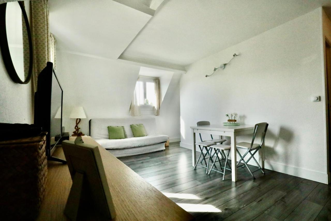 Appartement De L'Hippodrome Avec Deux Chambres 도빌 외부 사진