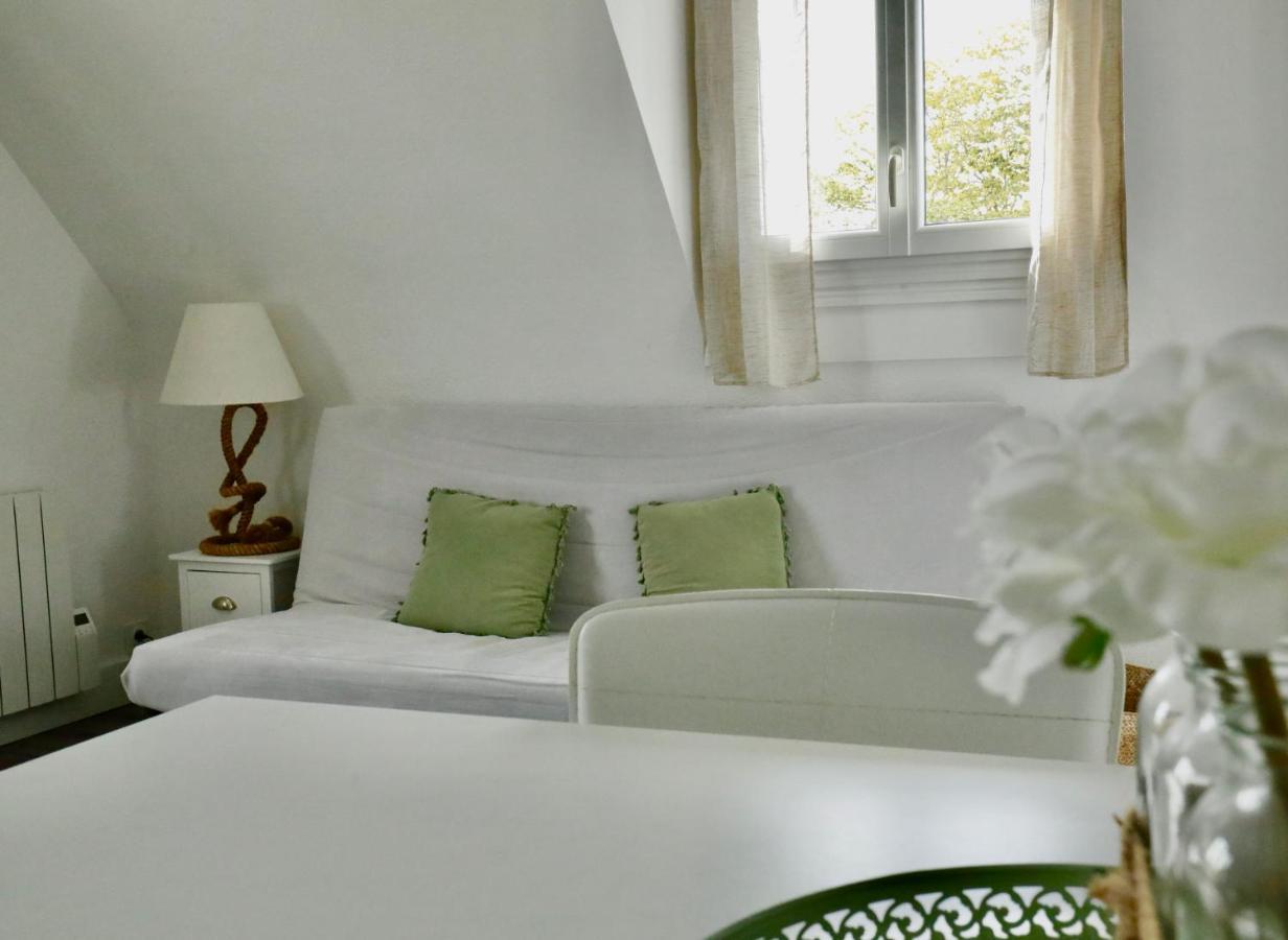 Appartement De L'Hippodrome Avec Deux Chambres 도빌 외부 사진